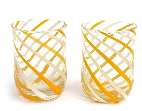 MAZZEGA ART & DESIGN - 2 verres à eau - cylindre SPIRAL - en verre, soufflés et travaillés à la main avec verre de Murano, ligne « Couleurs di Murano » 350 ml. Fabriqué en Italie (2, blanc - jaune)