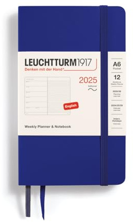 LEUCHTTURM1917 370767 Veckokalender och anteckningsbok 2025, Pocket A6 Softcover – 12-månaders planerare, linjerad – bläck, engelska