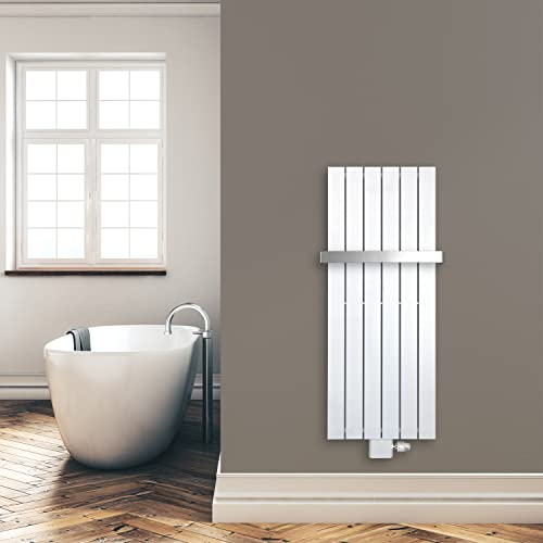 Paneelheizkörper Heizkörper Badheizkörper weiß 1200 x 450 mit Mittelanschluss und 1 Handtuchstange (566 Watt nach EN442)