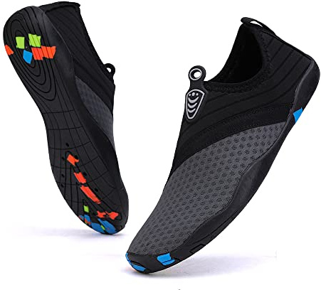 Vsufim snabbtorkande barfotaskor för vattensporter, vattensockor för simning, strand, pool, surfing och yoga för kvinnor och män, Svart/grå, 37.5 EU