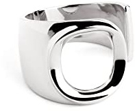 SINGULARU - Anillo Personalizado Letter Signet. Macizo Ajustable. Latón con Acabado Baño de Oro de 18 Kt. Talla Unica. Joyas para Mujer. Letra O