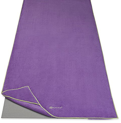 Gaiam Stay Put Yoga-Handtuch Matte Größe Yogamatte Handtuch (passt über Standardgröße Yogamatte – 172 cm L x 61 cm B), Violett