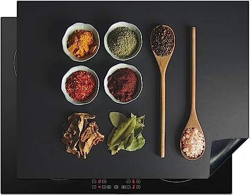 KitchenYeah© Herdabdeckplatte Einteilig Ceranfeld Abdeckplatte für Induktionsschutz Ceranfeldabdeckung Vinyl Herdabdeckplatten Schöpfkelle - Gewürze - Kräuter - Grün - Braun - Rustikal - 77x59 cm