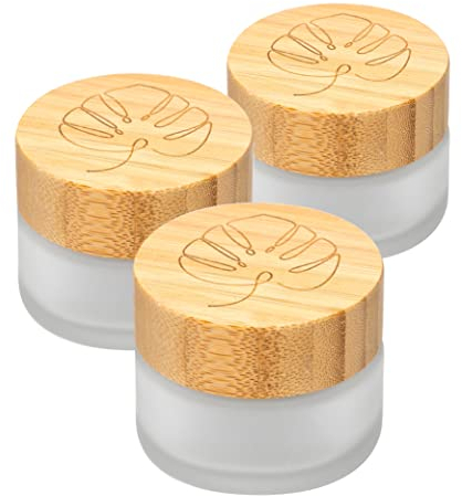 mixcover skinkitchen Hochwertige Glastiegel mit Bambusdeckel und Gravur, für selbstgemachte Kosmetik, Gewürze, Tee, Geschenkverpackung und vieles mehr, 3er Set (50g frosted)