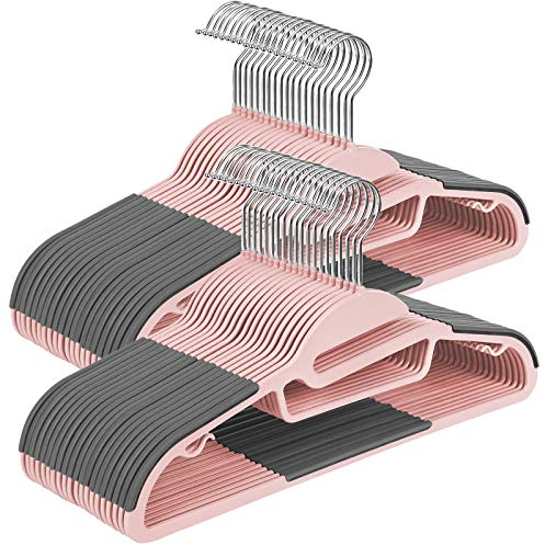 SONGMICS Grucce in Plastica 50 Pezzi, Apertura per Collo Stretto, Antiscivolo e Salvaspazio, Spessore 0,5 cm, Larghezza 41,5 cm, Gancio Girevole a 360°, Rosa e Grigio Scuro CRP041P02