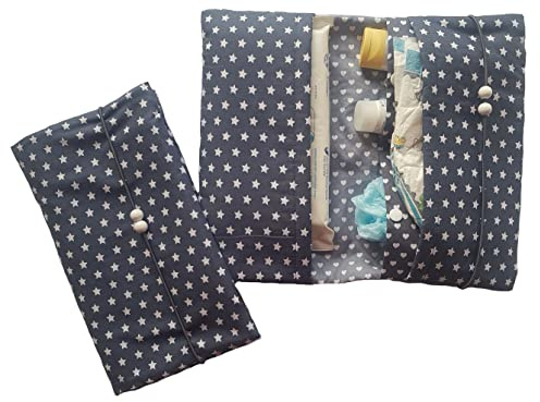 die-kreative-fee Handmade Windeltasche Stoff 4 Fächer Windelorganizer | mit Elastikkordel, geöffnet ca. 33x27 cm, ideal für unterwegs, graue Sterne, Pünktchen, Herzen