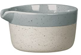 blomus Milchkännchen -SABLO- | Milchkanne aus Keramik 150 ml | Farbe Stone | Kännchen für Milch, Kaffeesahne & Servieren | spülmaschinengeeignet | 8,5L x 7B x 7H cm