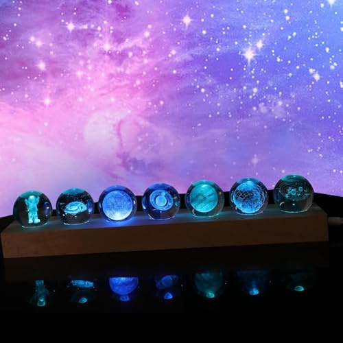 7 Bola de Cristal Galácticas con Luz LED y Base Madera, Bola de Cristal de 40mm Luz Nocturna, Sistemas Solares Galaxia en 3D con Planetas, Esfera Curativas Decorativas Espaciales Regalo (colorida)