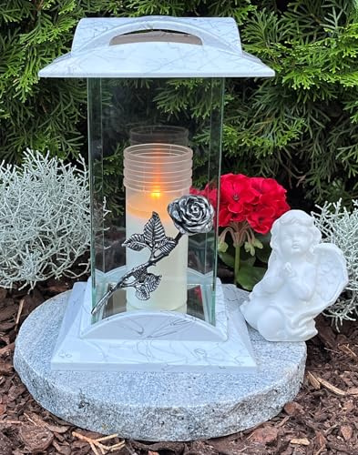 Generisch Grabschmuck-Set Ewige Liebe Grablampe mit Rose weiß 28,0cm mit Sockel und Engel Grablaterne GranitsockelGrablicht Kerze Grableuchte Herz Grabschmuck Lampe Laterne Trauer Friedhof Garten