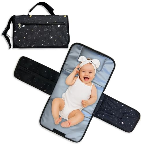 Weebub 3 in 1 Baby Reise Wickelunterlage - Leicht, Wasserdicht & Faltbar - Weich Gepolstertes Kopfkissen mit Tragegriff & 3 Aufbewahrungstaschen - Tragbare Wickelunterlage - Baby Travel Essentials