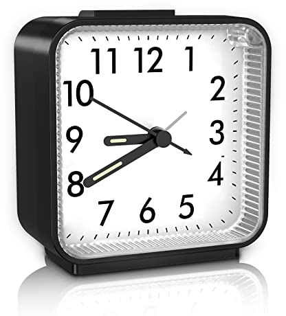 ORIA Tysta väckarklockor analog icke-tickande sängklocka med lysande pekare, snooze och ljus, stigande pipljud, stor skärm, lättläst att använda, batteridriven klocka för sovrum, kontor