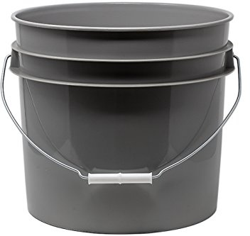detailmate 3.5 Gallon Grit Guard Bucket with Lid, Round, Plastic