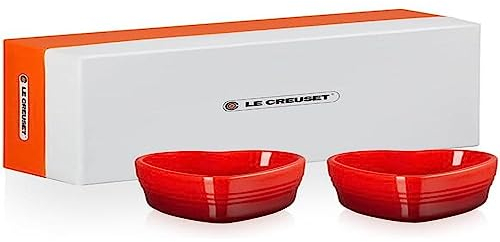 Le Creuset Set of 2 Heart Ramequins in Ceramic, 350 ml each, Cerise, 79082300600000