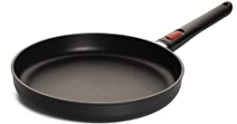 Woll Eco Lite QXR Flachpfanne - Induktiv - Ø 28 cm, 5 cm hoch, mit abnehmbarem Stiel - Geeignet für alle Herdarten, PFAS-frei,100% recyceltes Aluminium, backofenfest, schwarz