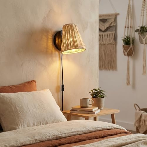 Alpinaluz Applique Murale en Mimbre et Yute avec Bras Pivotant, Lampe de Lecture Minimaliste pour Chambre, Escalier ou Restaurant, Socle Noir Métallique, Câble et Prise avec Interrupteur