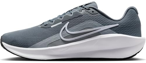 Nike DOWNSHIFTER 13 snörda skor för män, KOLGRÅ VIT-VARGGRÅ-PUREPLATINUM-, 44 EU