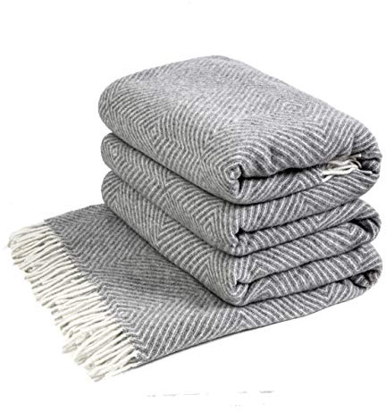 LYHome Wolldecke aus Merinowolle, Kuscheldecke für Sofa & Bett, 140x200 cm | Tagesdecke 80% Wolle, 20% Nylon, OEKO-TEX. Warme & Weiche Merino Decke, Sofadecke, Indoor & Outdoor Ganzjährig | Grau, Rauten