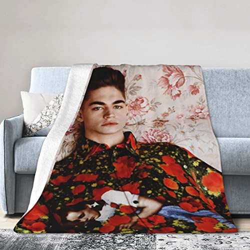 LOUJIN Hero Hardin Fiennes Scott Tiffin Couverture ultra douce et légère en flanelle polaire pour canapé, canapé et lit Noir