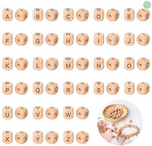 Buchstabenperlen 52 Stück 12x12mm Holzperlen A-Z Alphabet Spacer Würfel Buchstabenperlen zum Auffädeln Natur Holzperlen zum Basteln für Namen Armband Halskette Haarband (4mm Loch)