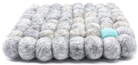 feelz Filzuntersetzer eckig grau mit blau 15 x 15 cm Handarbeit Topfuntersetzer bunt Bunte Filzkugel Untersetzer aus Filz Filzkugeluntersetzer