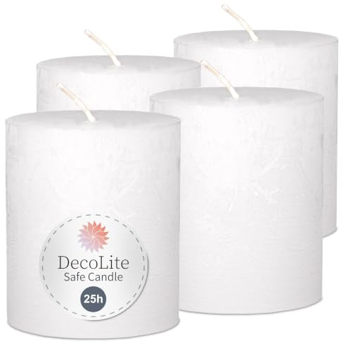 DecoLite Stumpenkerzen Rustik 7x8 cm, 25h Brenndauer, 4er Set, Weiß | Made in Germany, RAL-geprüft, selbstverlöschende Safe Candle, durchgefärbt, ruß- & tropffrei, für Deko & Gastronomie