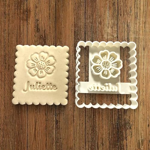 ELACE Emporte Pièce Fleur à personnaliser avec prénom - Moule Biscuit Emporte Piece Enfant pour Biscuits, Gâteaux- Idéal pour Cadeau, Enfants Dimension 7.3x6.5x1.5cm