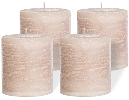 Brandsseller 4er Set Stumpenkerzen 7x7,5 cm – durchgefärbt & aus Paraffin – rustikale Kerzen mit langer Brenndauer – Dekokerzen für Tischdeko, Weihnachten & Feste – Taupe