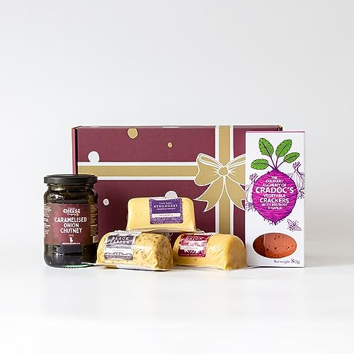 Lymn Bank Classic Barrel Cheese Selection Gift Box. Small Gift of Cheddar, Chutney, and Crackers.