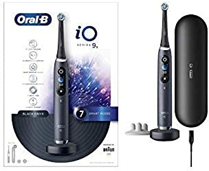 Oral-B Wiederaufladbare elektrische Zahnbürste iO 9s Schwarz. Exklusiv mit revolutionärer Magnettechnologie, Farbdisplay, 1 Bürstenkopf, 1 Reiseetui mit Ladegerät