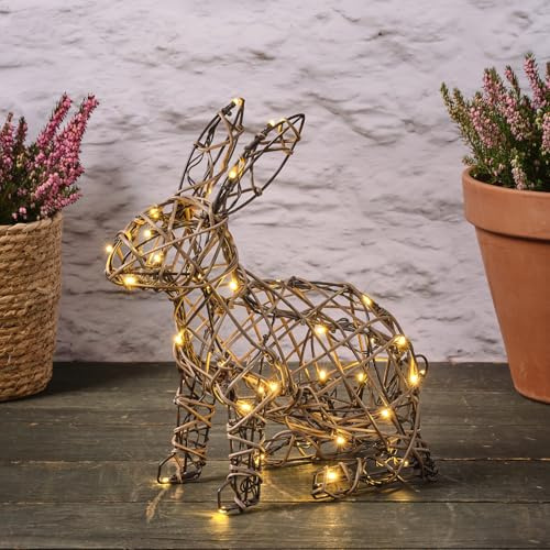 Lights4fun 40er LED Rattan Hase warmweiß batteriebetrieben Timer innen Outdoor Osterdeko außen Osterhase Deko LED Hase