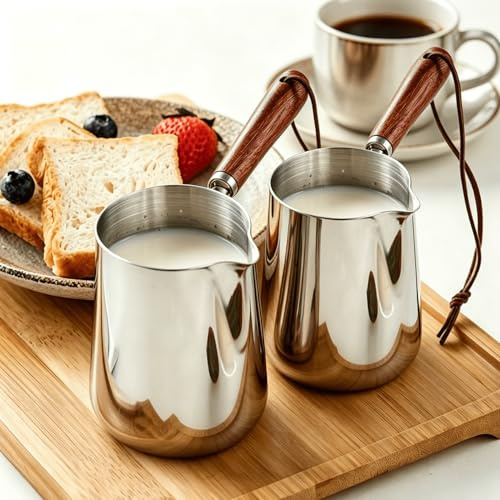 Bricco Montalatte Acciaio 304, Lattiera Latte Art 350ml Confezione 2 | Fondo Induzione, Manico Palissandro Isolato, Per Riscaldare Latte, Burro e Cioccolato