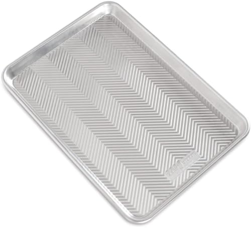 Nordic Ware Prism Jelly Roll Pan, Aluminium Baking Sheet with Improved Airflow, Rustproof Aluminium Sheet, Premium Bakeware for Baked Veggies, Muffins, Cookies and More, Made in The USA, Silver