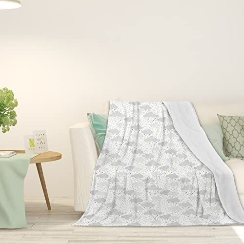 Wolken-Druck, große Flanell-Fleece-Überwurfdecke, verträumter Himmel mit Punkten und Sternen, weiche Webdecke für Couch, gemütlich, warme und dekorative Decke, grau, 152,4 x 127 cm