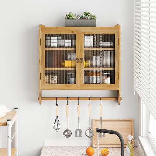 Merax Hängevitrine Glasvitrine Wandschrank Hängeregal Schaukasten, 2 Glastüren, Verstellbare Regale, Handtuchhalter, für Esszimmer Küche Badezimmer, Natur/63x18x60 cm