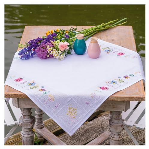 Vervaco Stickpackung Tischdecke Zählmusterpackung Kreuzstich STIEFMÜTTERCHEN Stickdecken zum Selbersticken Bastelset Handwerker Kreativ Set für Erwachsene ca. 80 x 80 cm Kreatives Geschenk