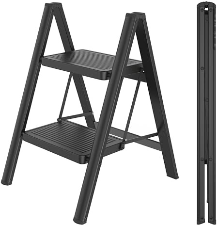 JRUKM Escabeau pliable, à 2 marches, capacité de charge de 250 kg, repose-pieds antidérapants et larges marches pliantes pour la maison, la cuisine, l'entrepôt, idéal pour la famille, les amateurs de