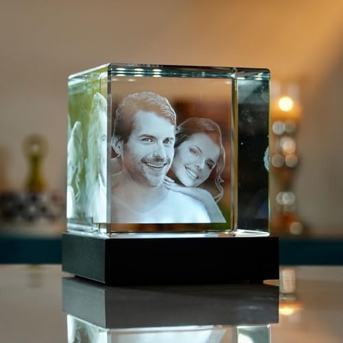 contento | 3D Glasbild Würfel | Dein Bild im 3D Glaswürfel | Fotogeschenk | als besonderes Geschenk | Glasfoto für bis 3 Personen Portraits | Größe: Glasblock, 8x8x8cm (Mit Beleuchtung)