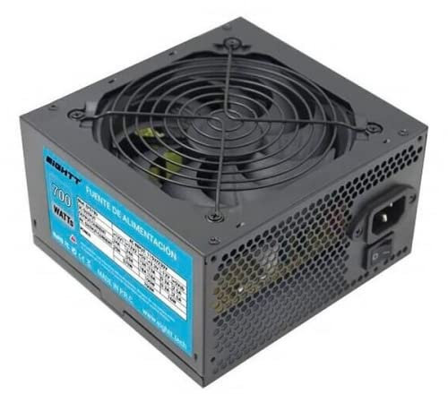 Fuente de alimentación ATX 700W, 4 Conectores SATA, 2 Conectores Molex, 1 Conector CPU 4+4, 1 Conector PCIe 6+2, Ventilador de 12cm, Ideal para PCs.