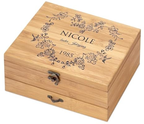 Maverton Weinöffner-Set personalisiert Weinset Sommelier Set - Geschenkbox Holzbox + 8er Weinzubehörset - aus Bambus - Braun - Geschenk zum Geburtstag für Frauen - bester Jahrgang