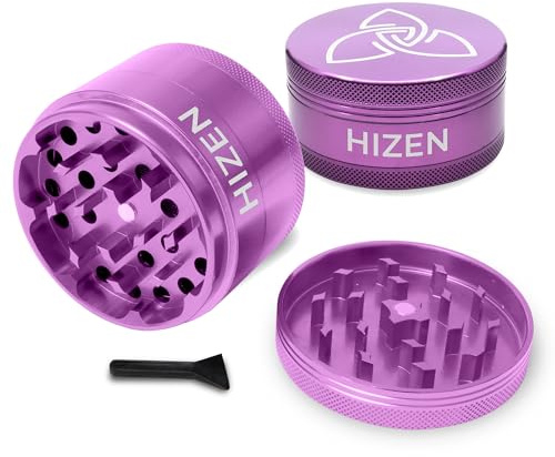 HIZEN Grinder XXL Ø 63 mm, 4-teilige Mühle aus Aluminium mit Magnetverschluss, Feinsieb, Vorratsfach und Schaber (Lila)