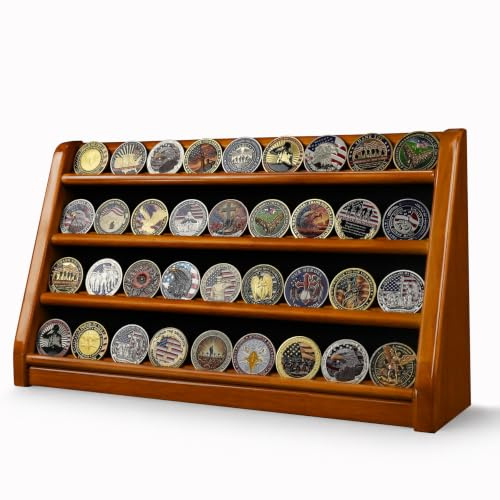 DecoWoodo Challenge Münzvitrine, 4-reihig, Massivholz, Militär-Münzenhalter, Ständer, hält 30 Münzen für Schreibtisch oder Wandmontage, Münzhalter für Sammler (4 Reihen Walnussholz-Finish)