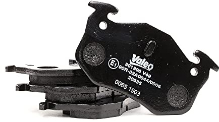 VALEO - Plaquettes de frein First - 301396 - Jeu de 4 plaquettes - Essieu arrière - Entièrement équipés avec accessoires montés