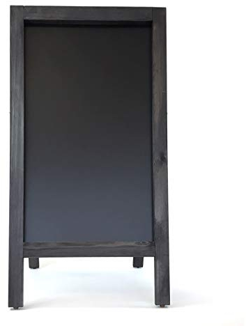 Pizarra caballete marco madera 90 X 50 cm. Pizarra negra doble cara apta para tizas y rotuladores efecto tiza. Ideal para hostelería, restaurante, habitación, casa, etc. (NEGRO)