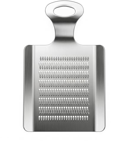 Kitchen Ginger Grater, Stainless Steel Garlic Grater, mini Cheese and Nutmeg Grater, with Sharp Teeth, Compact and Portable, can be Used to Grate Ginger and Garlic, and is Easy to Clean.