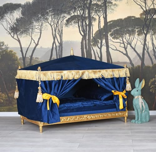Herrschaftliches Tierbett „Queen Charlotte“ – Barock Himmelbett für Hund oder Katze, Massivholz, Samtvorhänge, inkl. Matratze, Kissen & Decke – H90×B115×T70 cm cat1007 Palazzo Exklusiv