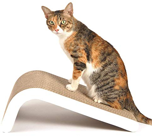 LIKEA Kratzbrett für Katzen mit Katzenminze, Qualitäts-Pappe und Konstruktion Kratzmöbel, mehrere Kratzwinkel, 45 x 25 x 19 cm