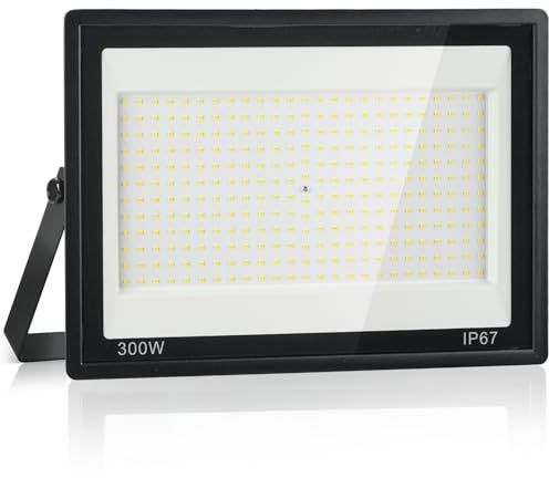 Plazique LED Strahler Außen 300W, LED Fluter 30000LM, 7000K Kaltweiß, IP67 | 300 LEDs, 120° Flutlicht und 180° Halterung; Außenstrahler für Parkplatz, Lager, Baustelle und Sportplatz.
