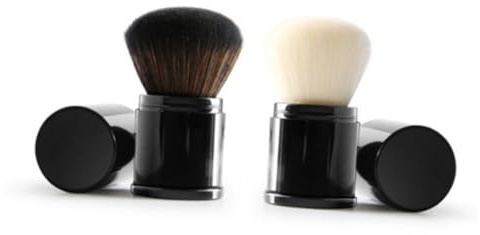 CALLARON Brocha Telescópica para Maquillaje Portátil Cerdas Finas y Densas, Mango Negro de Material Sintético, Adecuada para Uso Diario y Profesional