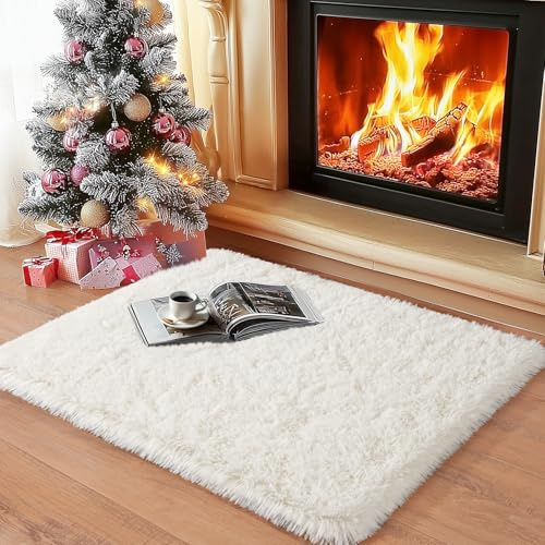 PIPABOBO Small Rugs for Bedroom, 2x3 Shaggy Bedside Rug Washable, Plush Fluffy Fuzzy Throw Rugs Non-Slip Carpet for Living Room Dorm Closet Nursery Boys Girls Room, Cream White