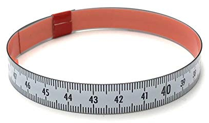 Skalenbandmaß 2m mit Selbstklebefolie - Bezifferung von rechts nach links - Stahl weiß lackiert - Breite: 10mm, mit Duplexteilung - Gehrungsband Anschlagband Rollbandmaß Lineal